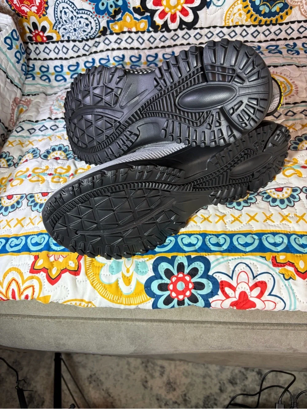 Unbranded Men’s Lightweight Gray Mesh Athletic Sneakers